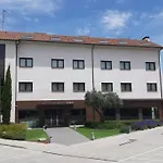 Pago Del Olivo 3*
