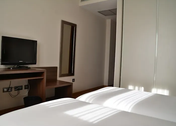 帕格奥利沃酒店 3*